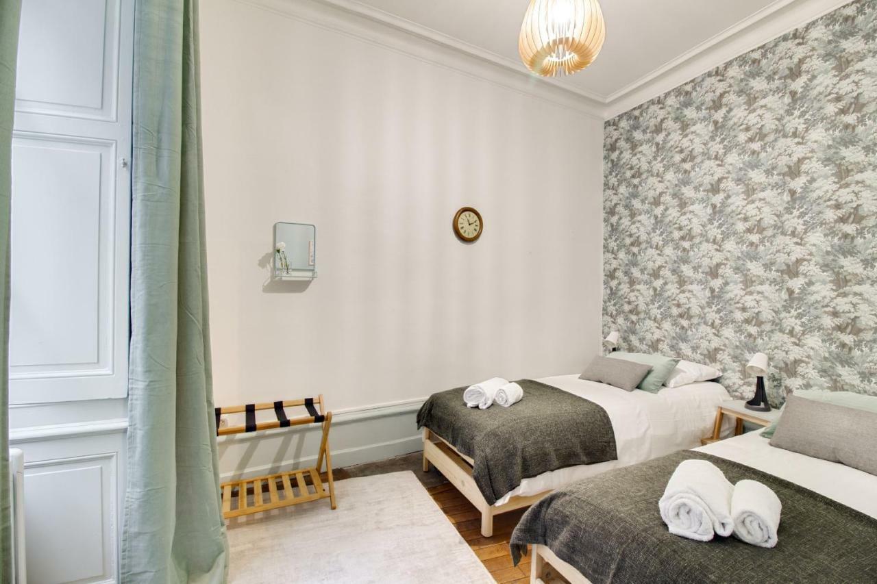 Sous Le Cedre - Au Coeur De Nantes Apartment Exterior photo