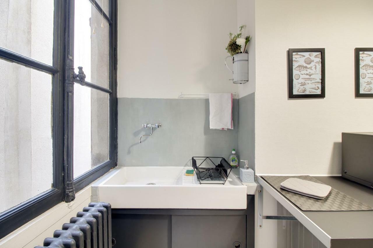Sous Le Cedre - Au Coeur De Nantes Apartment Exterior photo